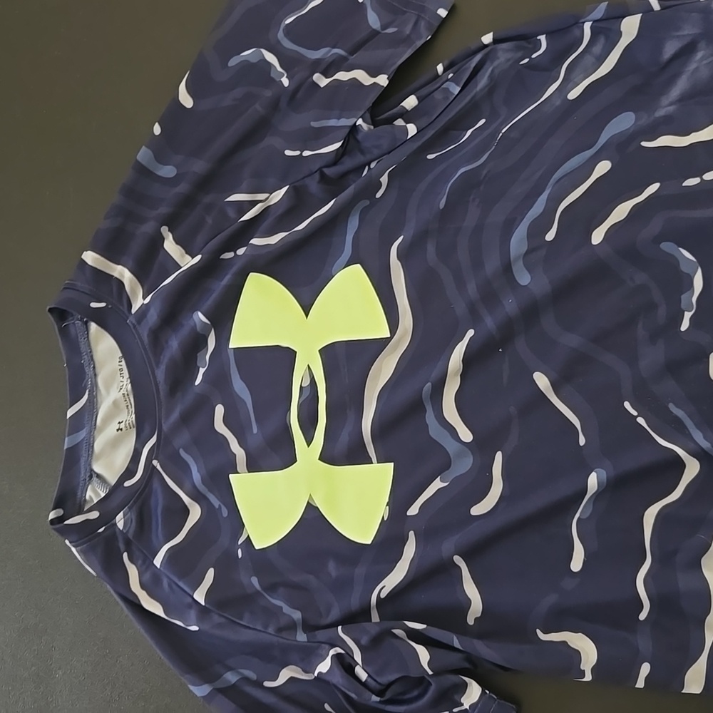 Under Armour Navy and Lime Graphic Shirt